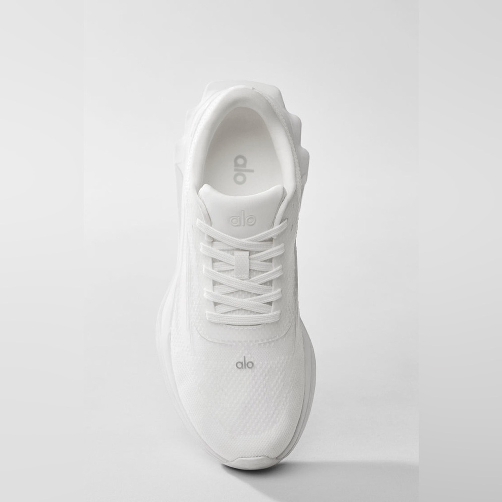 Alo Yoga Runner Sneakers in White/White Unisex Fit | US Men’s 9 | Women’s 10.5 - Picture 4 of 16